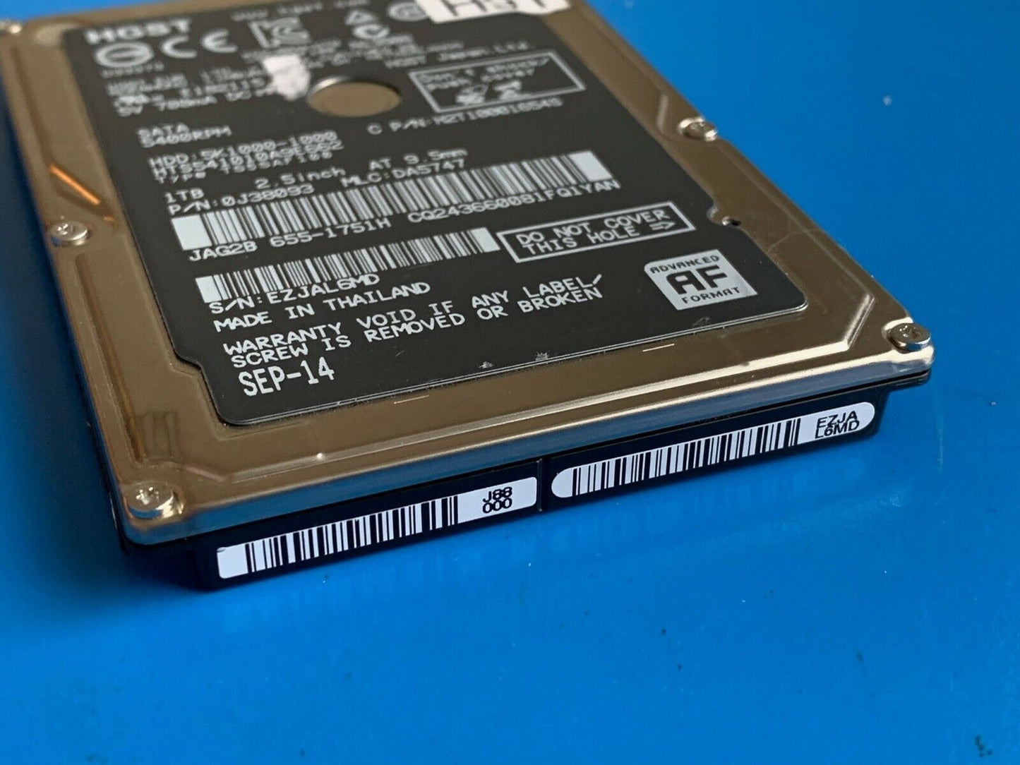 HTS541010A9E680 – 0J24275 DA5092 – DA5747 – P/N: 0J39093 – 1TB – 2.5" – SATA