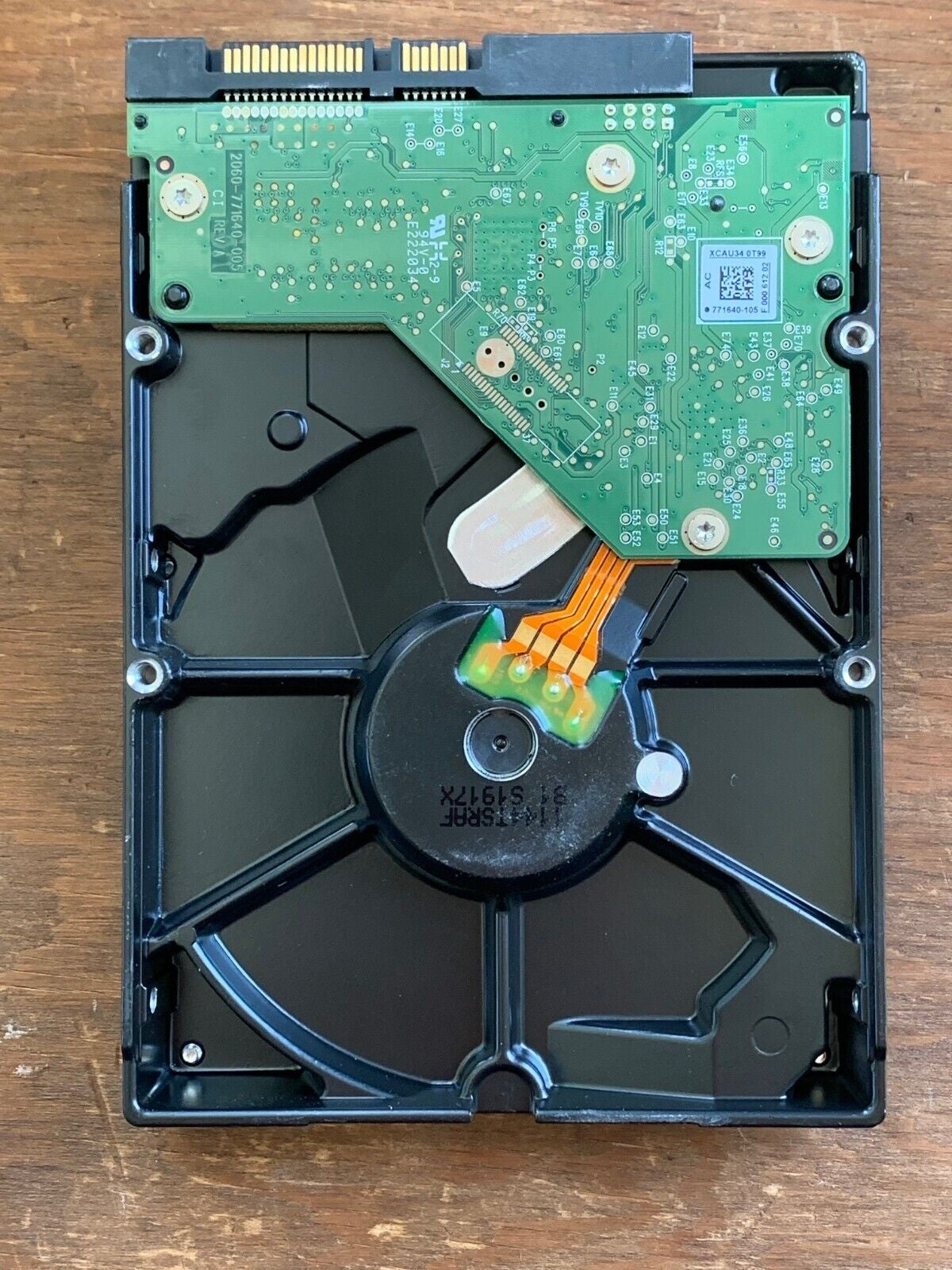 WD5000AAKS-402AA0 – 2060-771640-005 Rev A – HCNNHTJACN – TSRAF S1 S1917X – Date: 21 SEP 2011 – 500GB – 3.5" – SATA