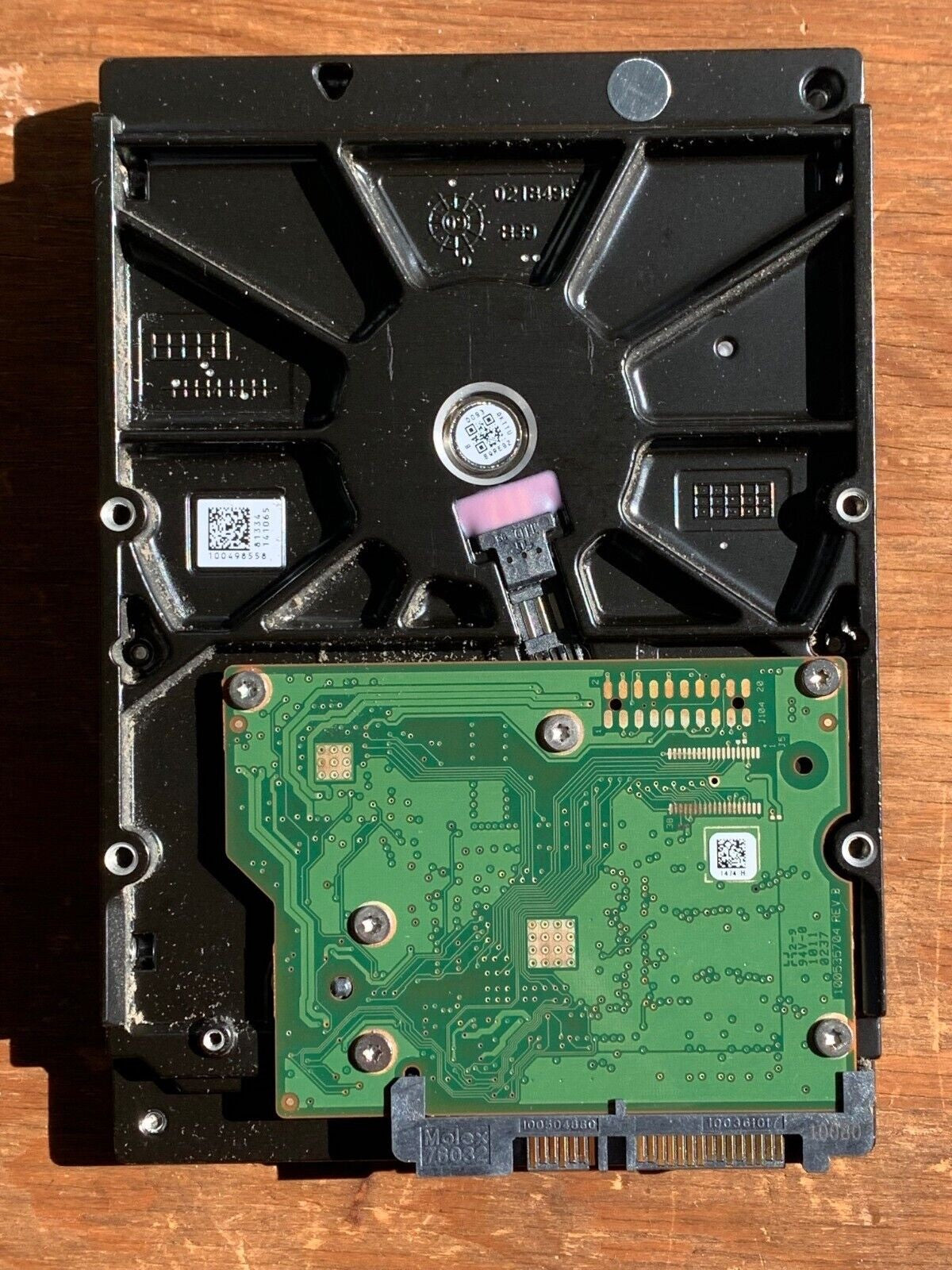 ST3500418AS – 100536501 Rev B – S/N: 9VMEKPYW – P/N: 9SL142-042 – F/W: AP24 – Site: TK – Date: 10421 – 500GB – 3.5" – SATA