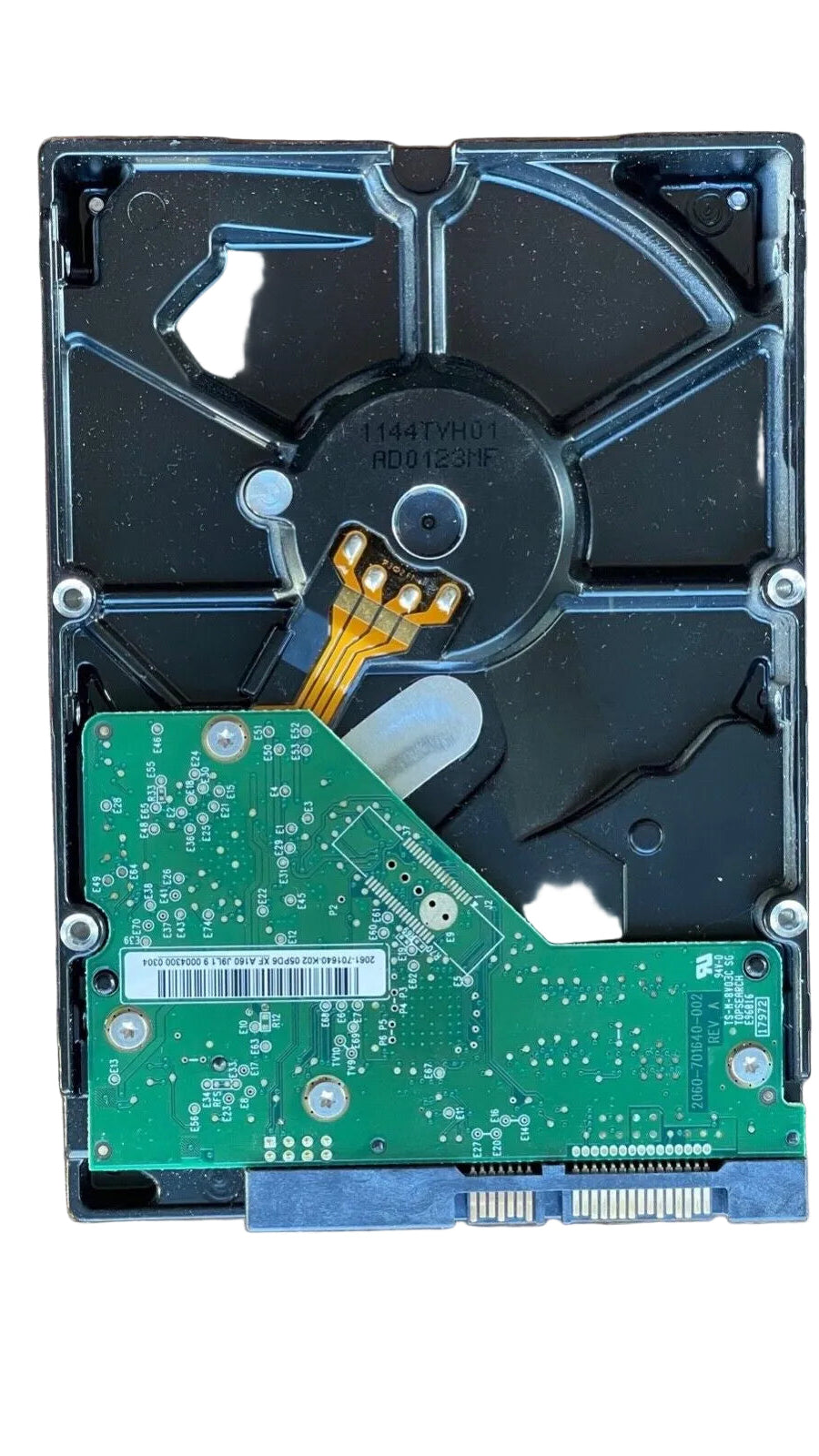 WD5000AAKS-00V1A0 – 2060-701640-002 REV A – HHRNHTJCHN – 500GB – 3.5" – SATA