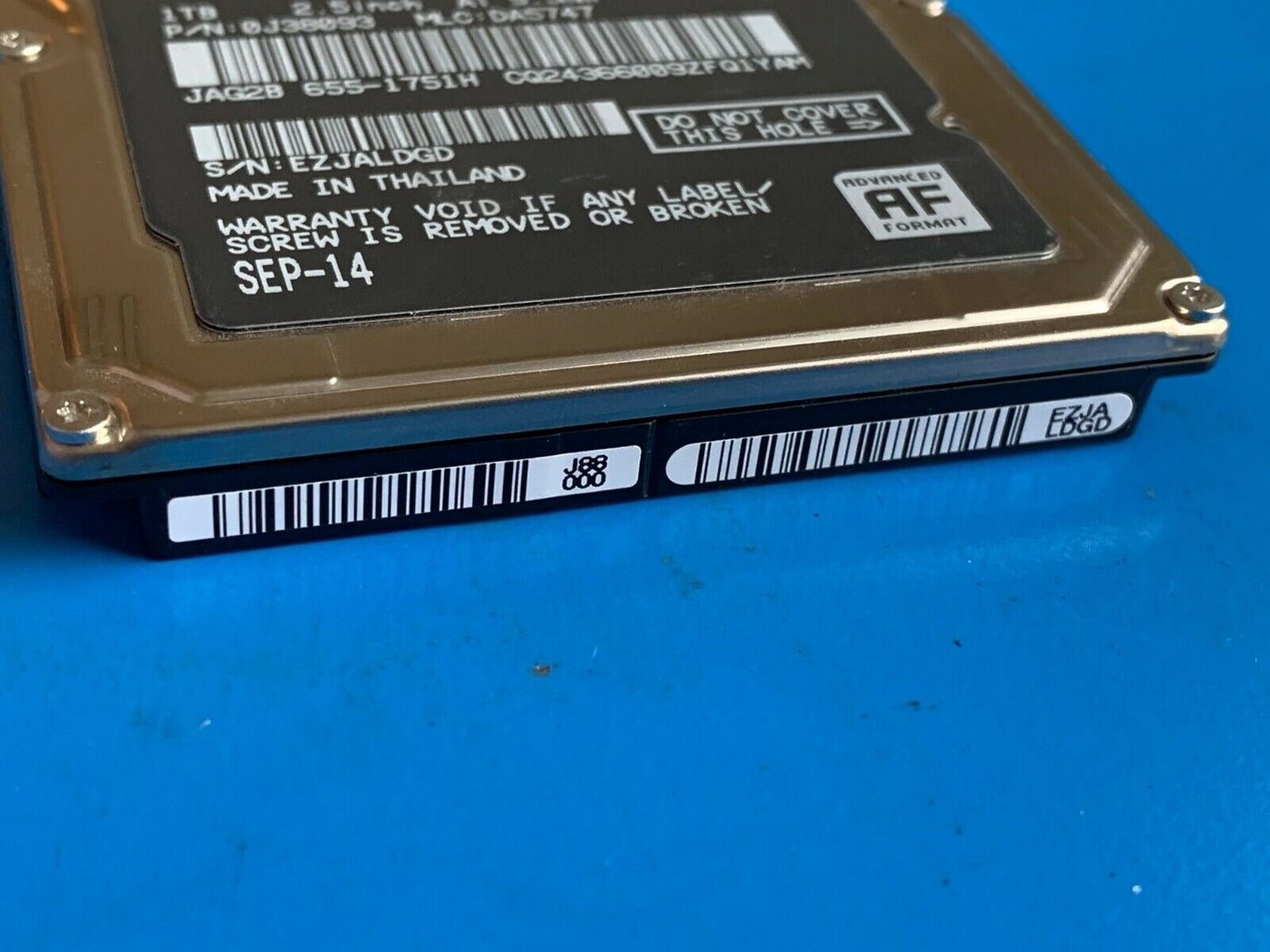 HTS541010A9E662 – 0J24275 DA5092 – DA5747 – P/N: 0J38093 – 1TB – 2.5" – SATA