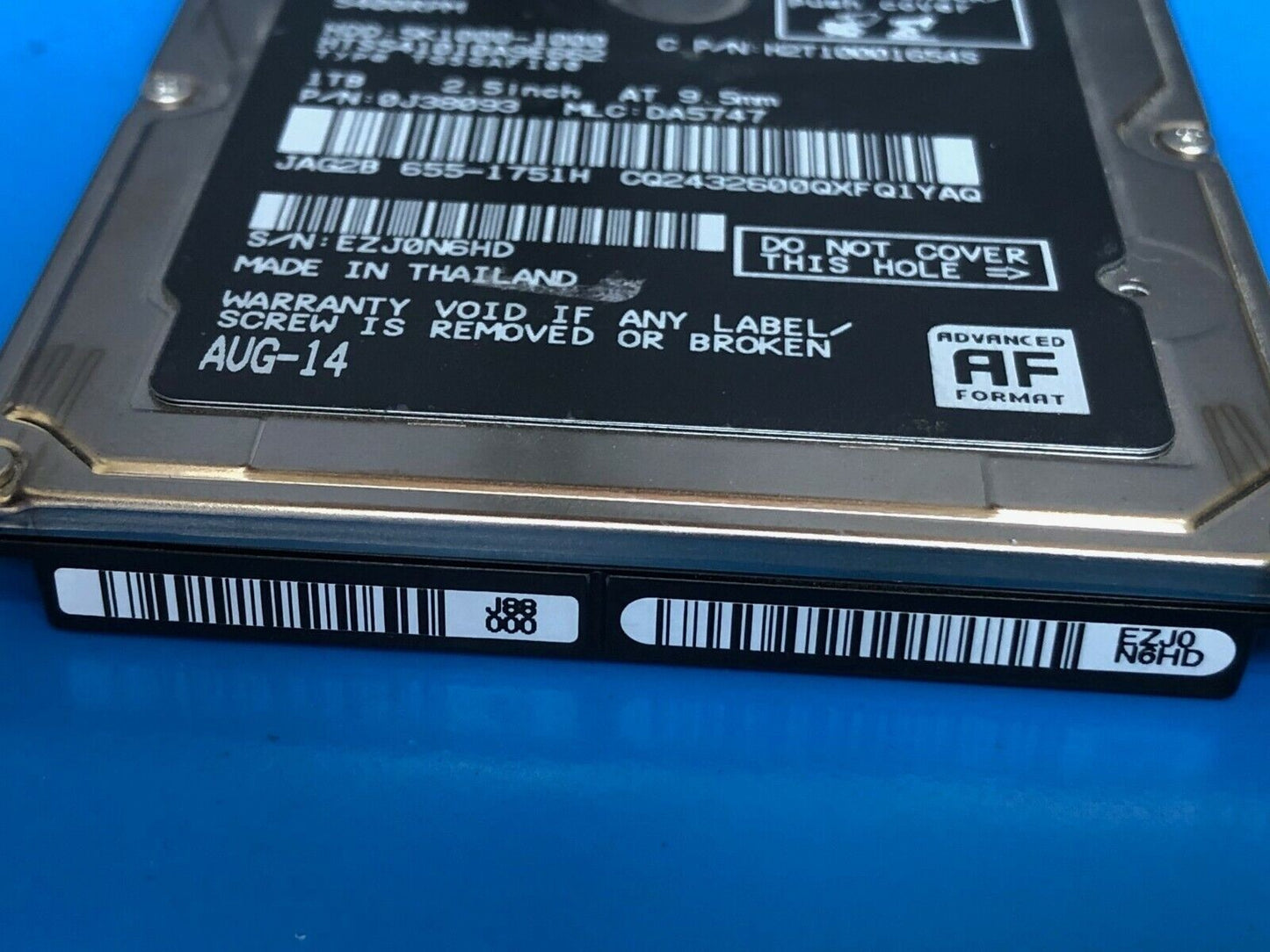 HTS541010A9E662 – 0J24275 DA5092 - MLC: DA5747 – P/N: 0J38093 – 1TB – 2.5" – SATA