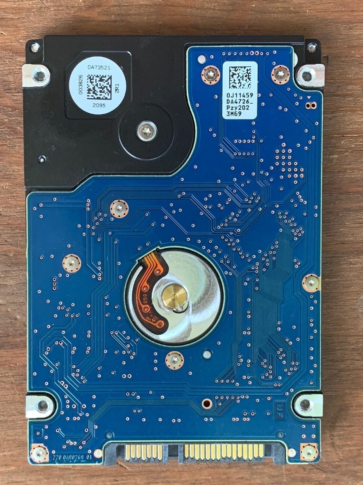HTS547575A9E384 – 0J11459 DA4726 – HDD:5K750-750 – TS5SAD750 – DA4755 – P/N: 0J27703 – 750GB – 2.5" – SATA