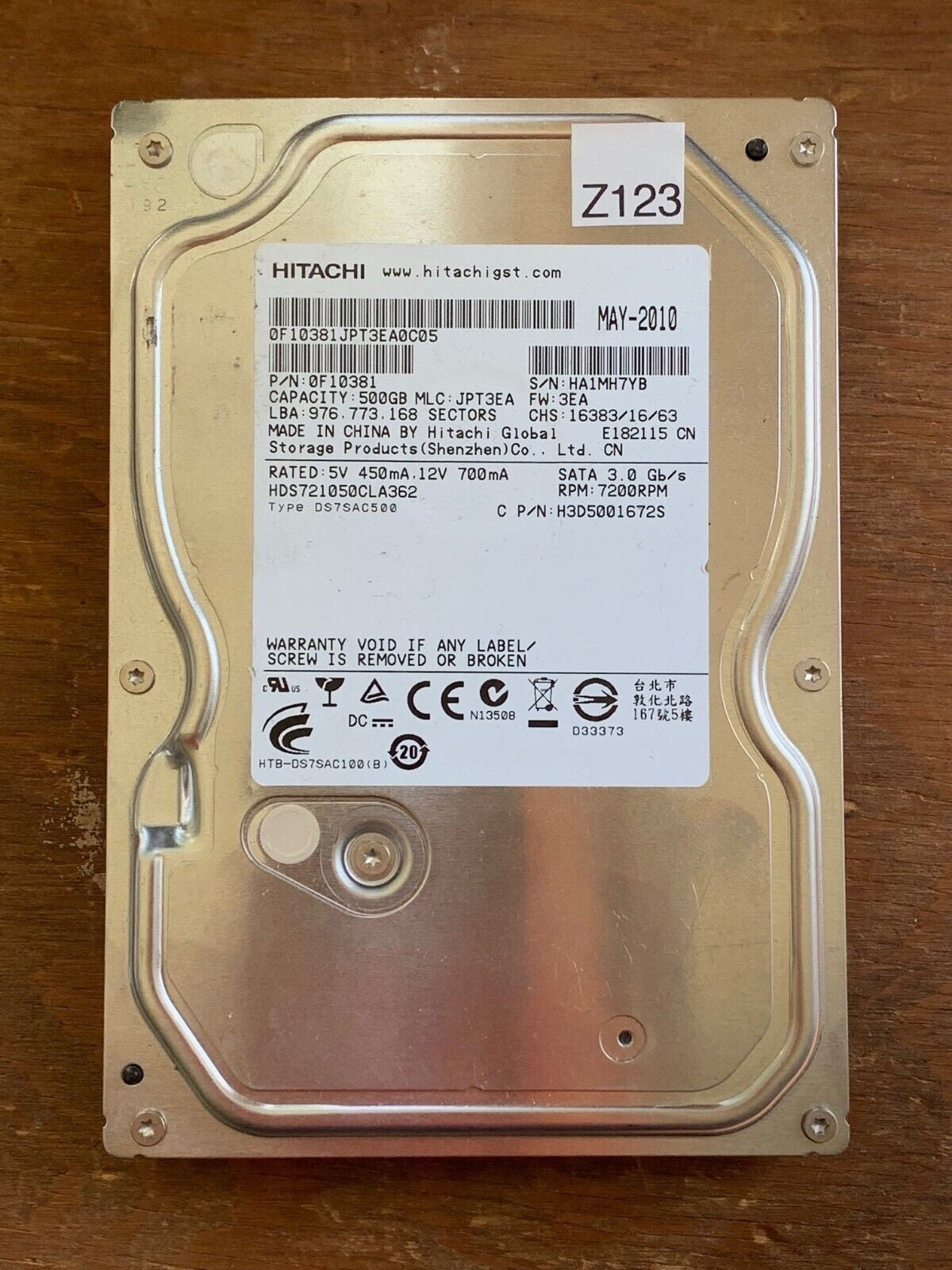 HITACHI - HDS721050CLA362 - DA72944 BA3321 - 0F10381 - MLC: JPT3EA - SATA - 500GB – 3.5"