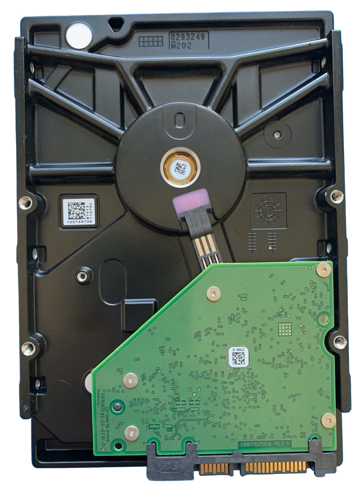 ST2000DM001 – 100762568 REV A – S/N: Z8E0AYG4 – P/N: 1ER164-044 – F/W: AQ03 – Site: TK – Date: 17157 – 2TB – 3.5" – SATA