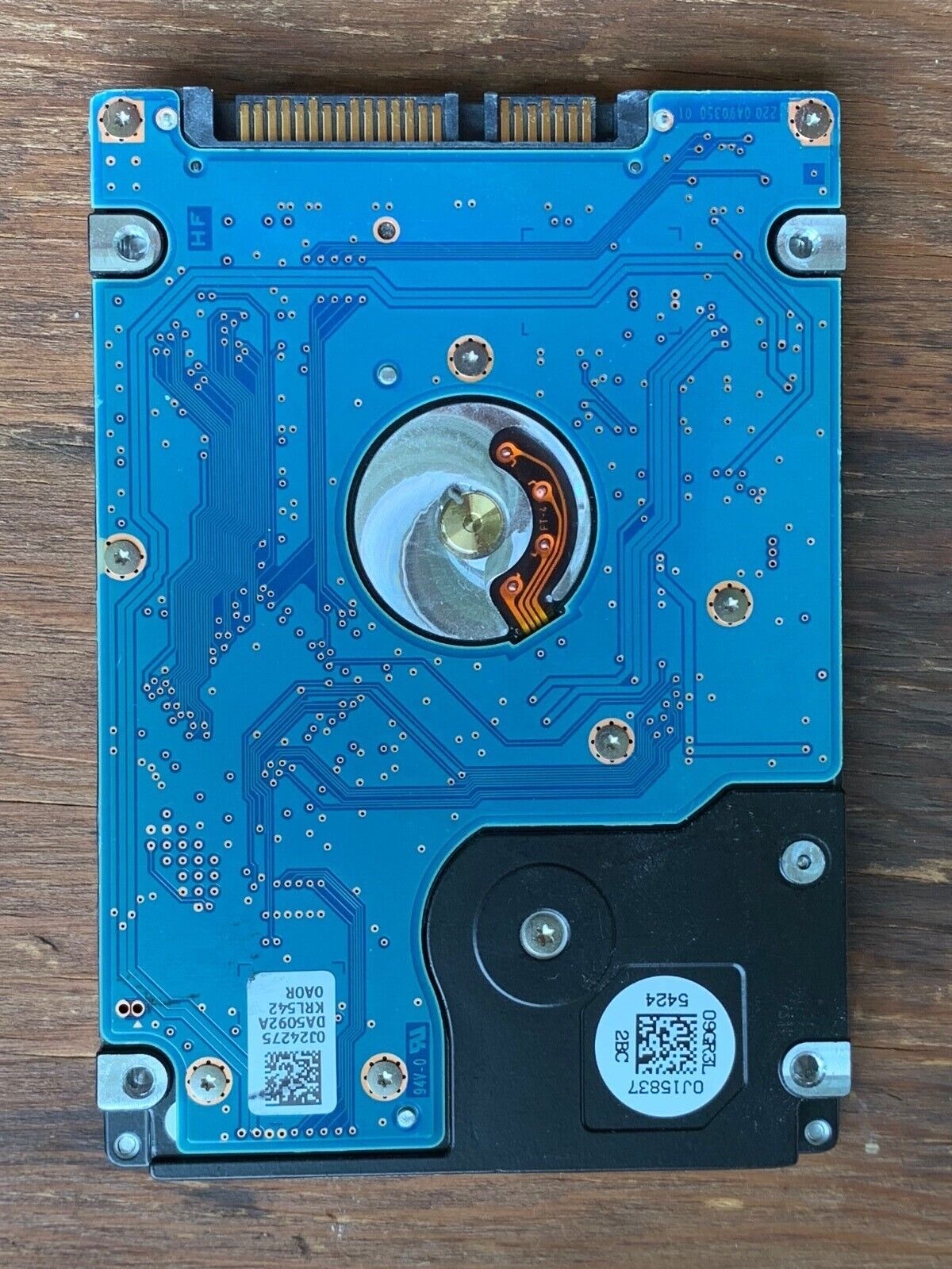 HTS541010A9E662  – 0J24275 DA5092 - DA5747 – P/N: 0J38093 – 1TB – 2.5" – SATA