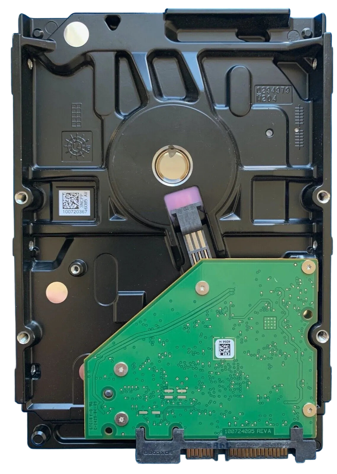 ST1000DM003 – 100724095 REV A – S/N: Z4Y2BAAY – P/N: 1ER162-040 – F/W: AP14 – Site: TK – Date: 15123 – 1TB – 3.5" – SATA