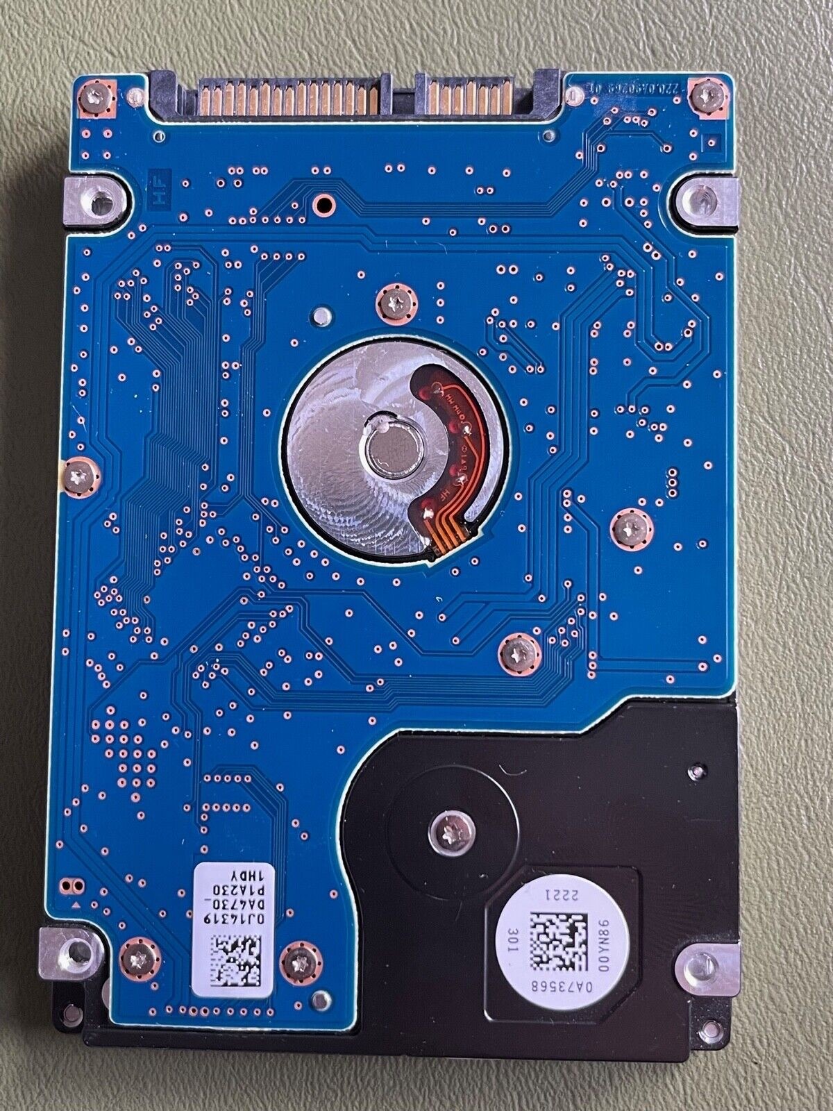 HTS727550A9E364 – 0J14319 DA4730 – 0J12281 – DA4217 – 500GB – 2.5" – SATA