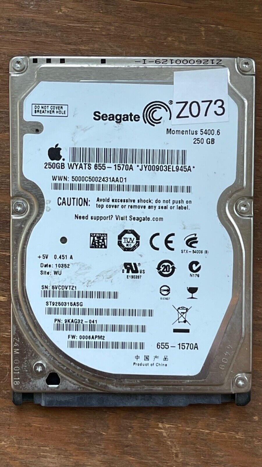 ST9250315ASG – 100567507 Rev B – S/N: 5VCDVTZ1 – P/N: 9KAG32-041 – F/W: 0006APM2 – Site: WU – Date: 10352 – 250GB – 2.5" – SATA