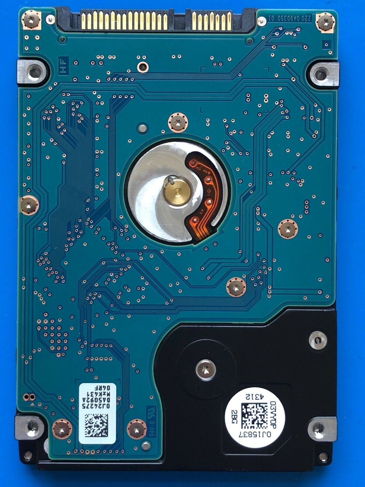 HTS541010A9E662 – 0J24275 DA5092 - MLC: DA5747 – P/N: 0J38093 – 1TB – 2.5" – SATA