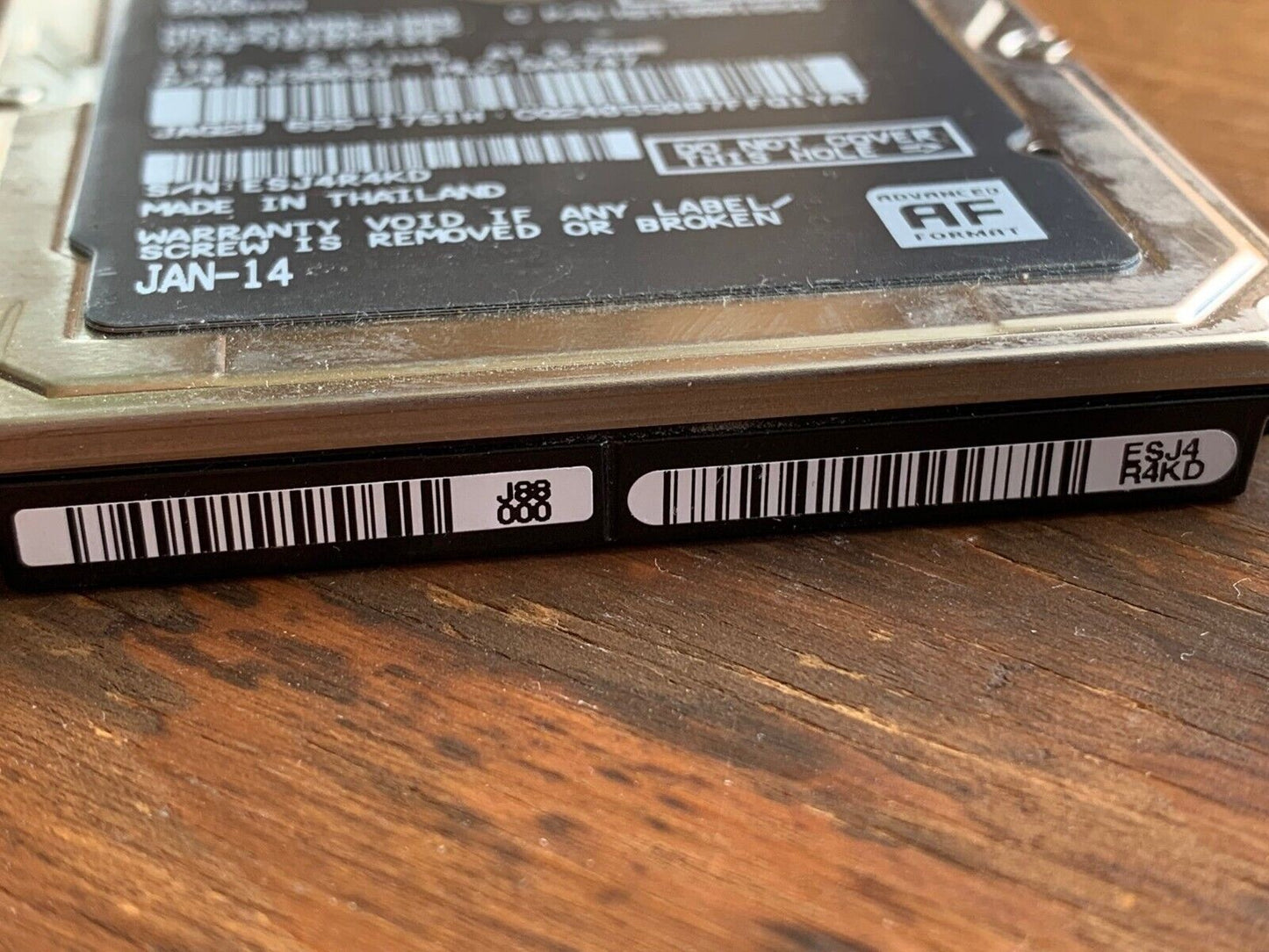 HTS541010A9E662 – 0J24275 DA5092 – DA5747 – P/N: 0J38093 – 1TB – 2.5" – SATA