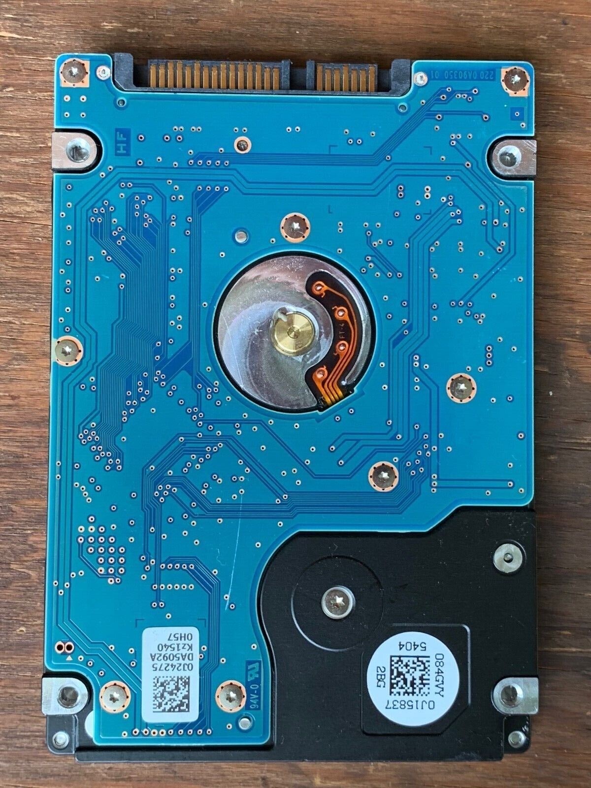 HTS541010A9E662 – 0J24275 DA5092 – DA5747 – P/N: 0J38093 – 1TB – 2.5" – SATA